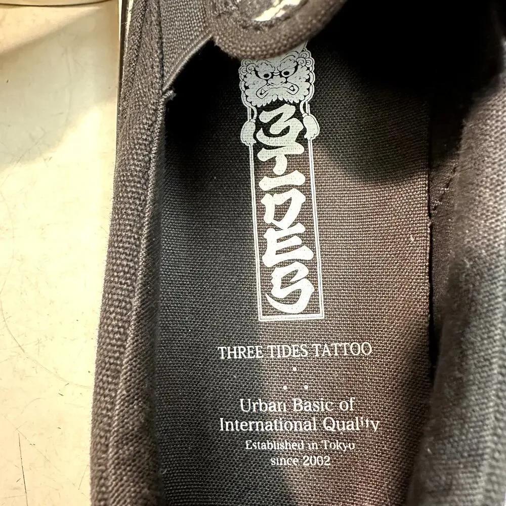 Vans vault can
